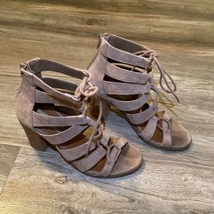 Steve Madden heel